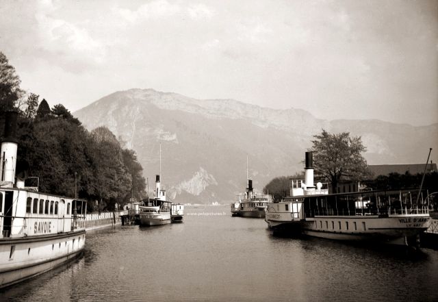 Lac d'Annecy

#photoancienne #photographieancienne #vintagepicture #vintagephotography #france #antiquepicture
#polypictures #tiragephoto #frenchphotography #vintage #decorationinterieure #architectureinterieure #inspirationdeco #architecturedesign #retro #negatif #landscapephotography #paysage #agencedecommunication #Annecy #lacdannecy #bateauvapeur #steamboat